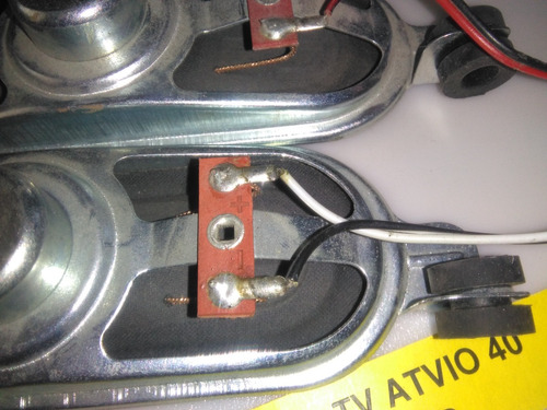 Par De Bocinas Originales Tv Atvio De 40 Mod. Atv4017 Iled (Usado)