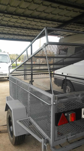 Imagen 1 de 11 de Trailer Con Tapa Y Soporte Para 5 Bicicletas