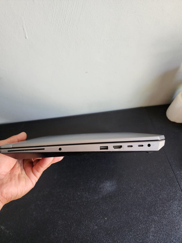 Lap Top Workstation Hp 32gb Ram Intel R Xeon R Processor (Usado)