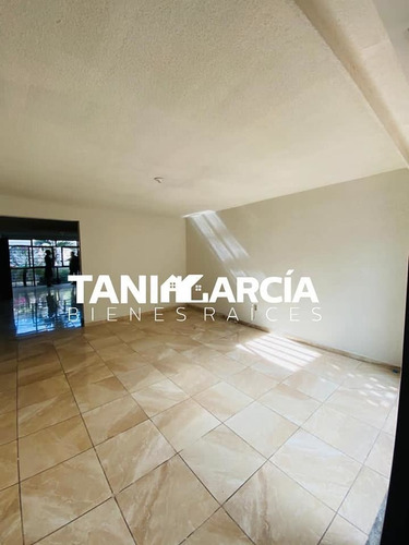 Imagen 8 de 14 de Casa Amplia En Alameda Cerca De Plaza Cristal Cordoba