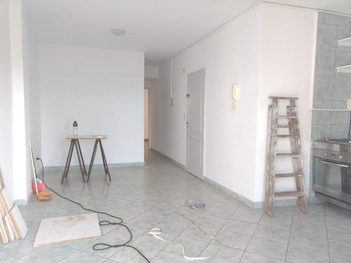 Imagen 5 de 11 de Departamento En Venta En Caseros