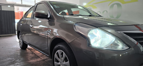 Nissan Versa 1.6 Sense