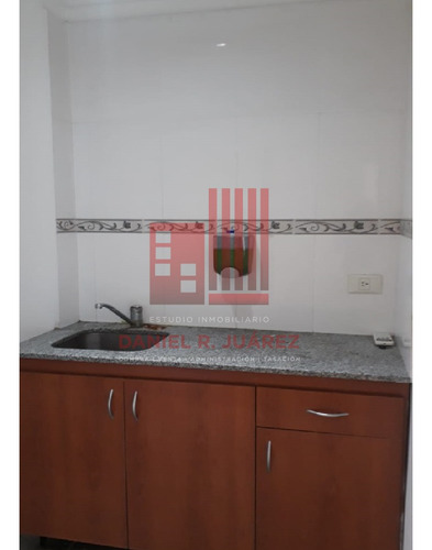 Local Sobre Avenida 1 (150m2)