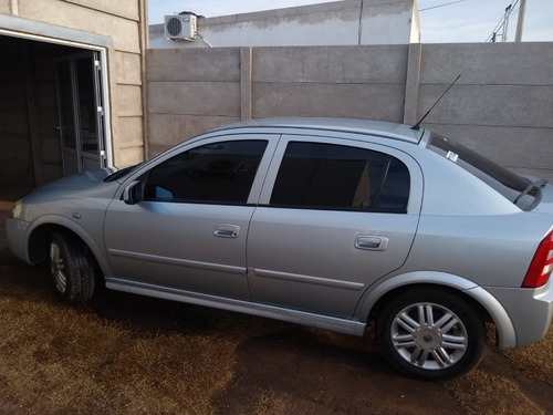 Imagen 14 de 14 de Chevrolet Astra 2.0 Gl 2008