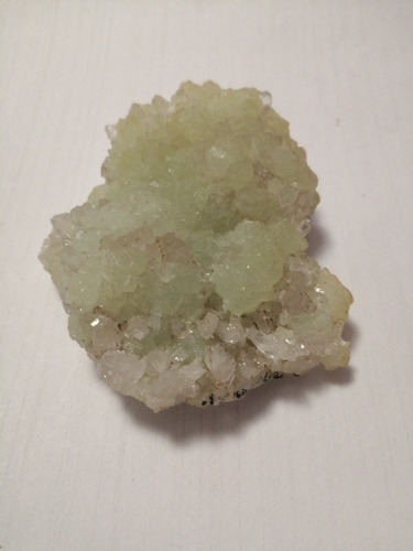 Prehenita. Mineral Cristal  80x63 X 22 Mm 