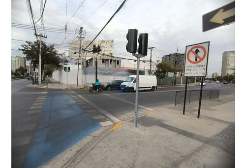 Ubicación Inmejorable En Macul Y La Florida