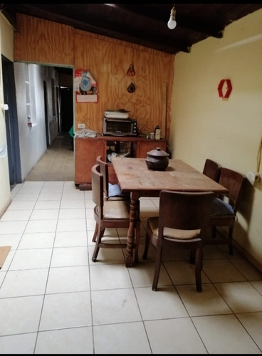 Imagen 6 de 12 de Casa Frente A La Pdi, A Pasos Del Centro De Santa Cruz