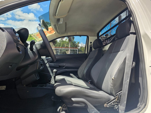 Volkswagen Saveiro 1.6 Robust Cab. Simples Total Flex 2p