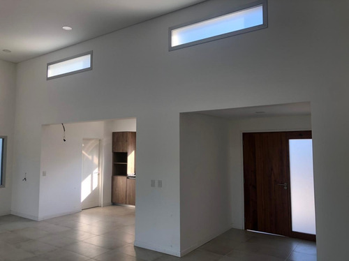 Casa En Malibu De Canning!! Piscina Y Escritura!!!