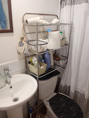 Departamento 2 Dorm, 1 Baño, Segundo Piso, Buen Estado