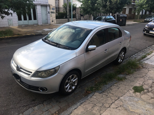 Volkswagen Voyage 1.6 Full Año 2011
