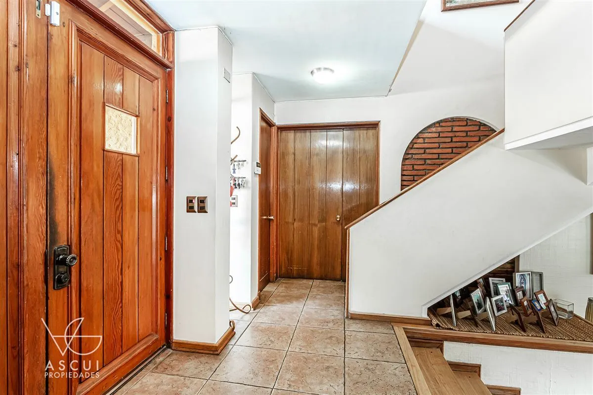 Imagen 3 de 19 de Casa En Venta De 6 Dorm. En Las Condes