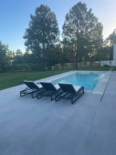 Imagen 21 de 29 de Casa En Venta De 3 Dormitorios, 3 Baños, Piscina En Barrio Privado Carmel
