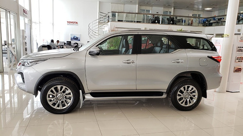 Toyota Sw4 4x4 Srx 2.8 Tdi 6 A/t 7a 0km Retira En Conces Of