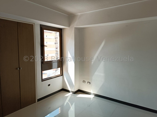 Rf Apartamento En Venta En La Candelaria Semiremodelado