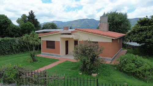 Oportunidad En La Falda, Casa De 3 Dormitorios