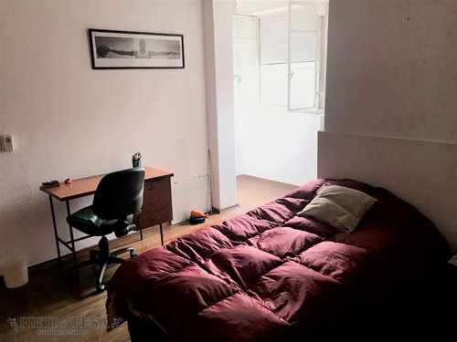 Imagen 7 de 14 de Apartamento En Venta - 5 Dormitorios - 2 Baños- Blacón- Mercedes - Cordon
