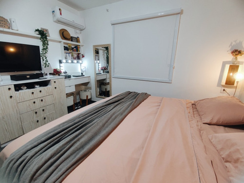Apartamento Amplo, Seminovo, Recém Reformado, Próximo Do Centro De Angra Do Sreis