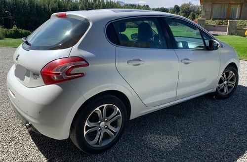 Peugeot 208 Feline 208 Pack Cuir