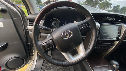 Imagen 10 de 20 de Toyota Fortuner