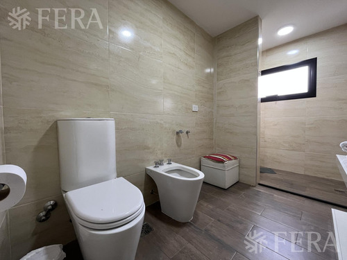 Venta Casa 6 Ambientes Con Cochera En Wilde