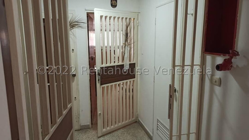 Venta Apartamento La Candelaria  24-17010