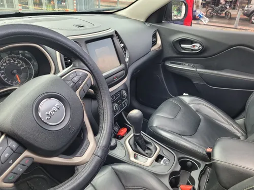 Jeep Cherokee 3.2 Longitude Plus