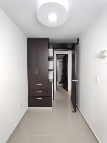 Apartamento En Arriendo En Prados Del Este. Cod A24416
