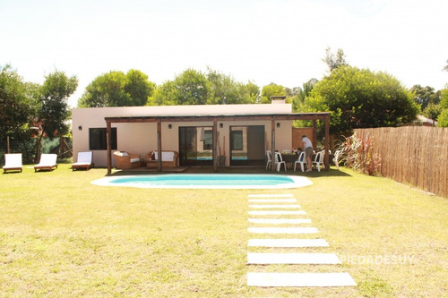Venta - Casa Minimalista En Barrio Privado - Ref: 756