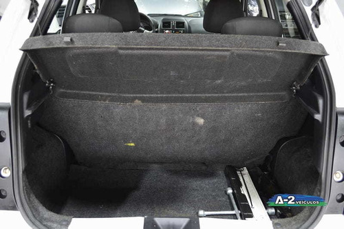 Nissan March 1.0 S 12v Flex 4p Manual