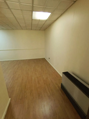 Oficina En Arriendo Metro Pedro De Valdivia - Providencia