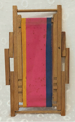 Imagen 6 de 6 de Antigua Reposera Para Muñecas En Lona Y Madera.