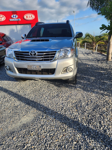 2014 Toyota Hilux 3.0 Srv Us$ 33,400 Negociables