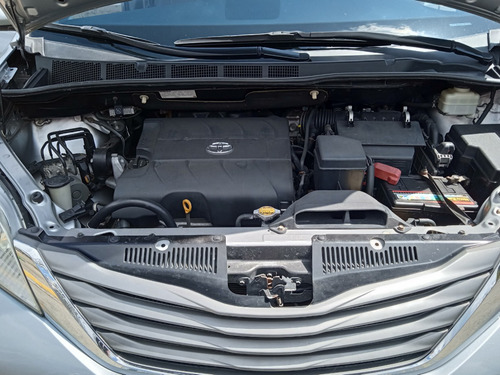 Imagen 14 de 16 de Toyota Sienna