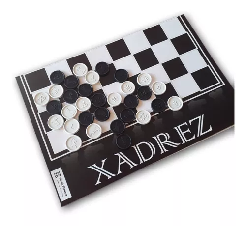 Jogo De Xadrez Dobrável Tabuleiro Madeira Com 32 Peças 40x40cm - Livrarias  Curitiba