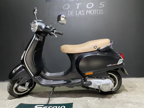 Piaggio Vespa Vxl150 Abs Negra 2023 2.900 Kms