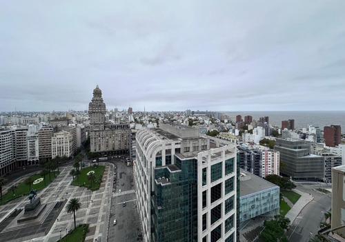 Venta Apartamento 4 Dormitorios Y Garaje En Ciudad Vieja