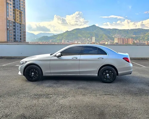 Mercedes Benz Avantgarde C180 2017 At 1.6t Kms 108.200 Sura