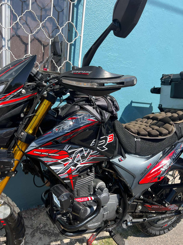 Motor 300cc. Caja De 80 L Y Laterales. Luces Exploradoras