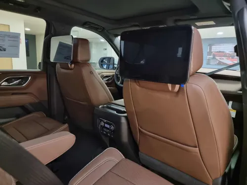 Chevrolet Suburban 5.3 High Country 4X4 At