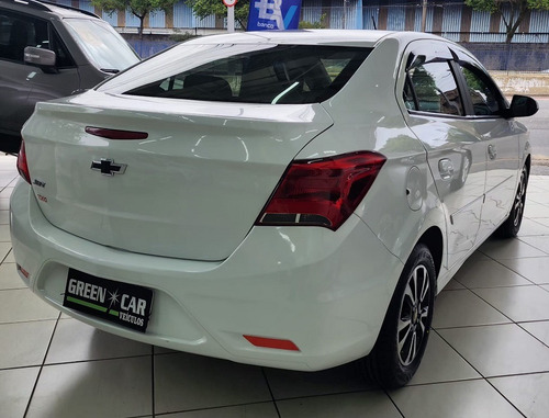Chevrolet Onix plus JOY BLACK