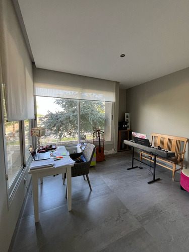 Dueño Vende Casa En Barrio La Bastilla