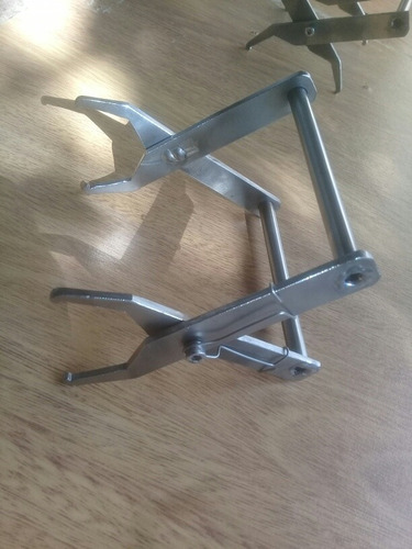 Imagen 2 de 3 de Pinza En Inoxidable Para Apicultor