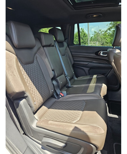 Jeep Commander 2.0 TD380 TURBO DIESEL OVERLAND AT9