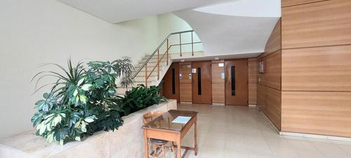Venta Departamento 4 Ambientes En Flores. Excelente Ubicacion