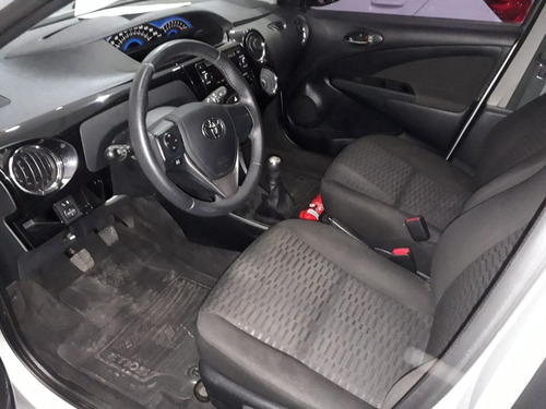 Imagen 8 de 15 de Toyota Etios Xls 2016 5ptas, Concesionario Oficial