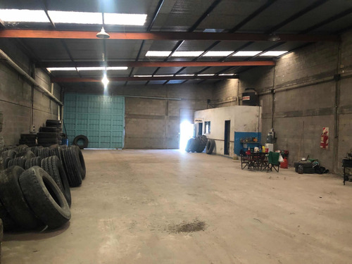 Imagen 7 de 12 de Venta De Galpon De 12x30 Mts. 360 M2 Excelente Ubicación, Límete Berazategui Y Varela