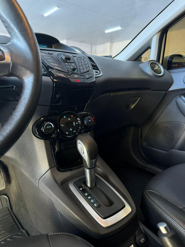 Ford Fiesta Sedan 1.6 16v Titanium Flex Powershift 4p