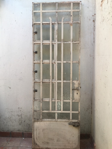 Puerta De Hierro Antigua Bien Sólida Vendo En La Plata Blanco (Usado)