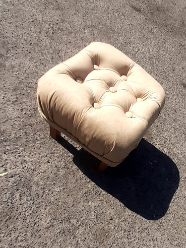 Puff Sillón Tapizado Con Patas De Madera Pouf